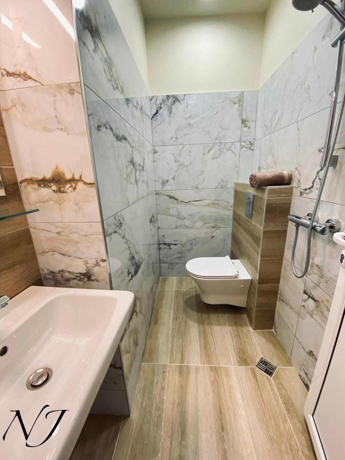 Nj Luxury Rooms And Suites ヴァルナ エクステリア 写真
