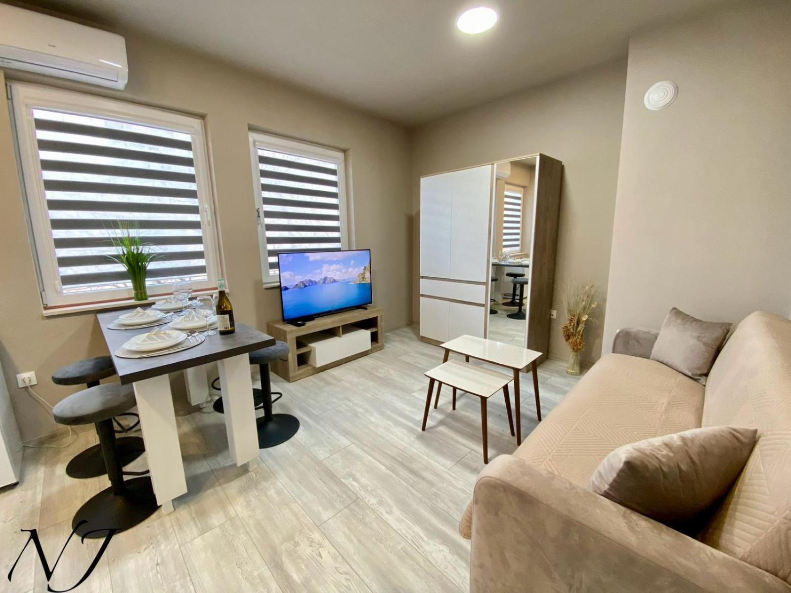 Nj Luxury Rooms And Suites ヴァルナ エクステリア 写真