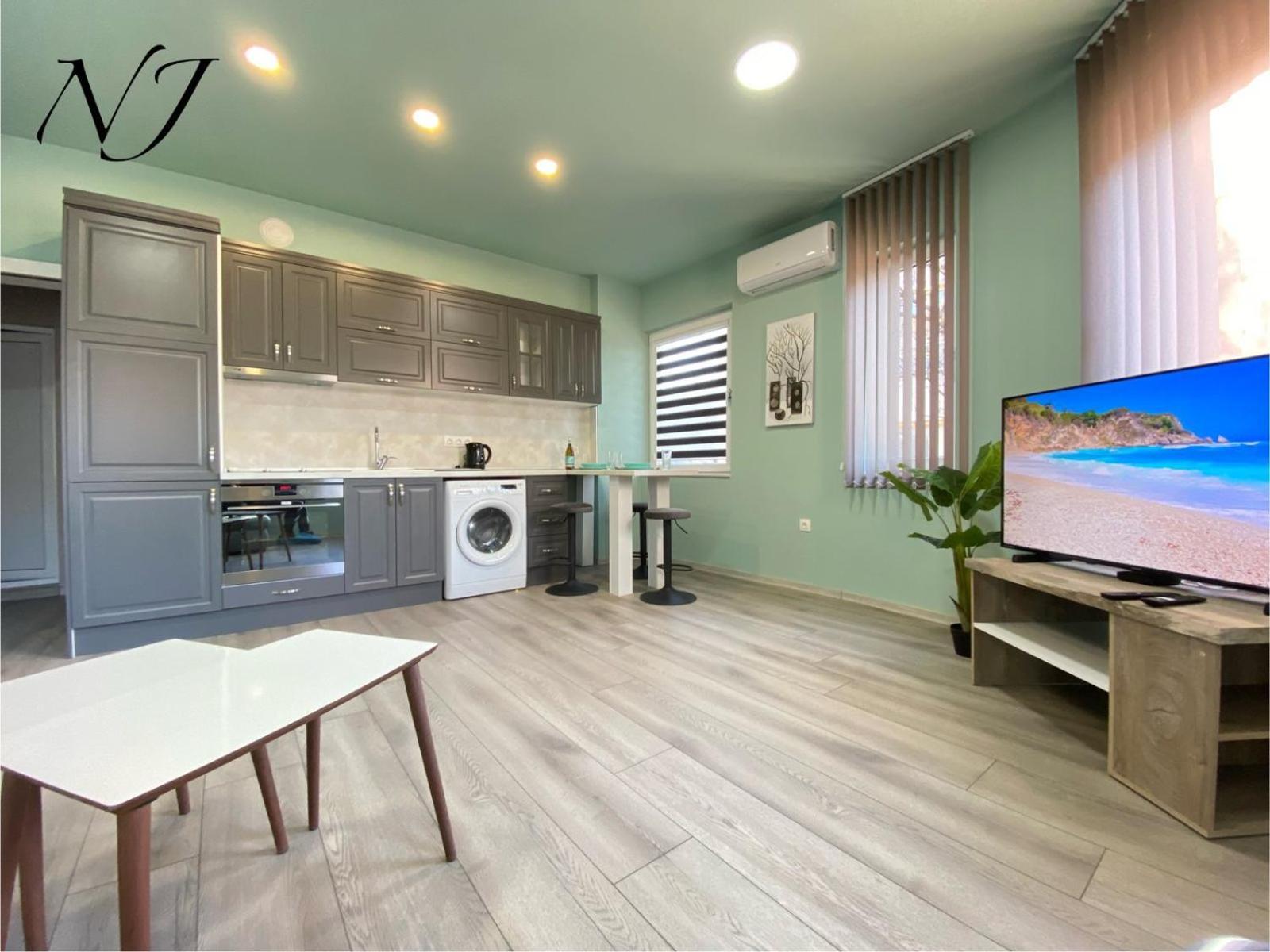 Nj Luxury Rooms And Suites ヴァルナ エクステリア 写真